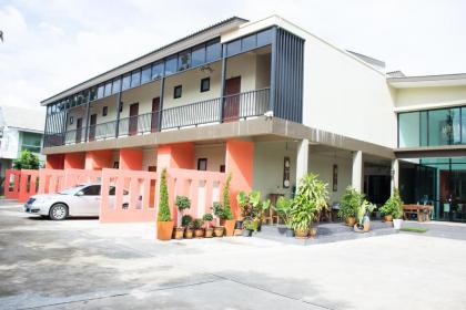 The Pool Resort - image 5