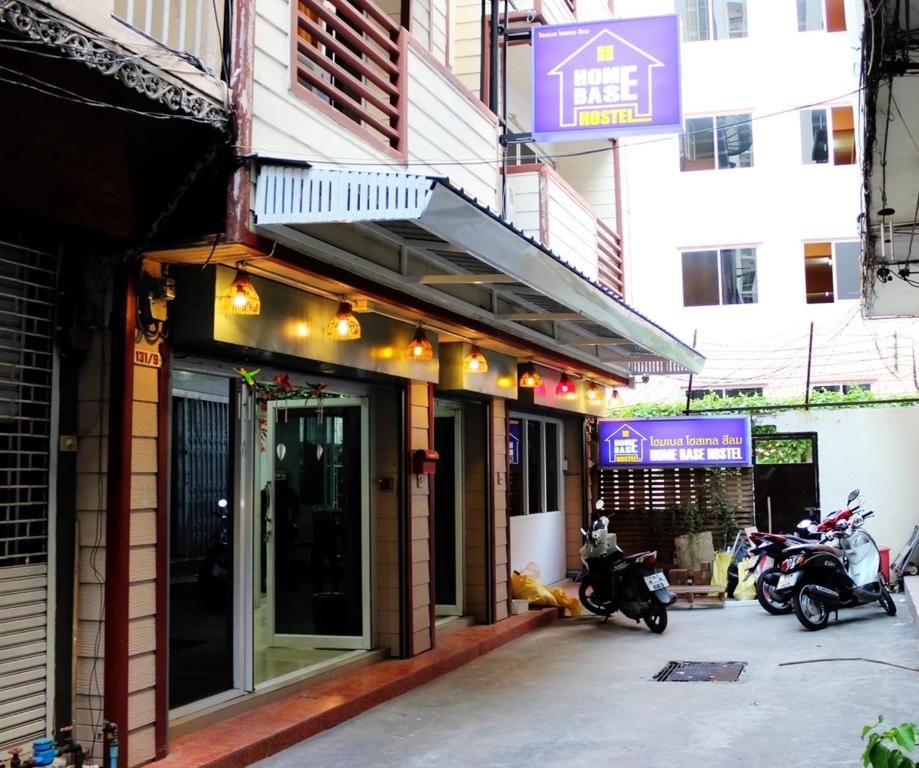 Home Base Hostel - main image