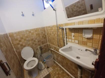 Prasuri Guest House - image 9