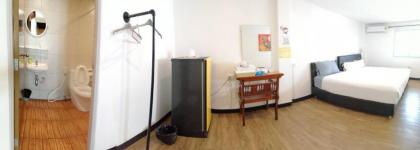 Hoppers Place Donmuang Hostel - image 17