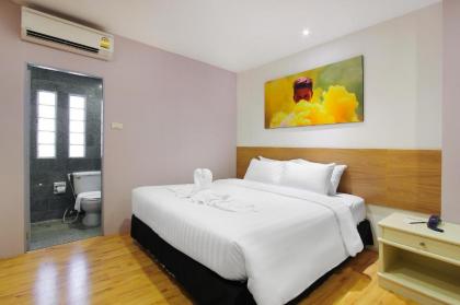 D Varee Xpress Pula Silom Bangkok - image 17