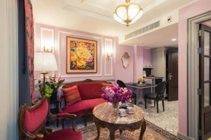 Sara's Hotel - image 18