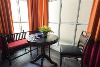 Sara's Hotel - image 20