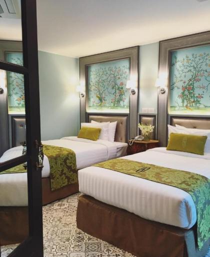 Sara's Hotel - image 6