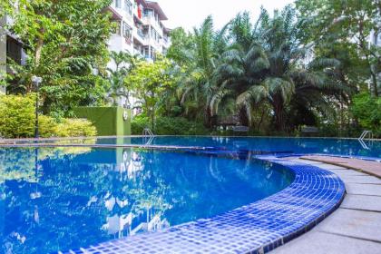 Town In Town Garden Resort - image 11