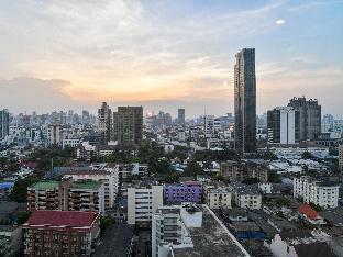 Modern apartment with many amenities  - image 7