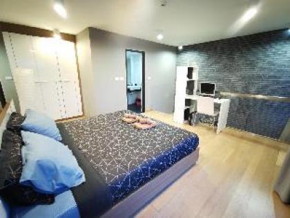 Luxury Suite Duplex Jacuzzi near BTS Sukhumvit69 - image 16