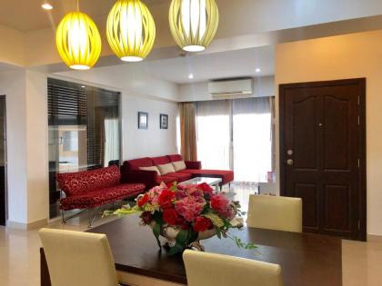 14 Place Sukhumvit Suites - image 2