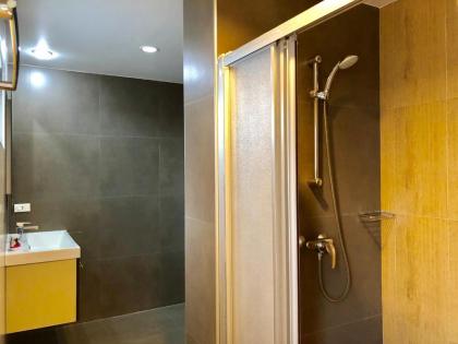 14 Place Sukhumvit Suites - image 4