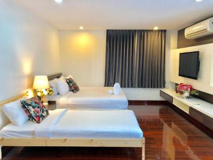 14 Place Sukhumvit Suites - image 8
