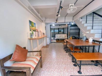 Sleep Owl Hostel - image 18