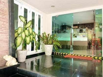 14 Place Sukhumvit Suites (SHA Extra Plus)