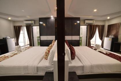 Gold Airport Suites - image 12