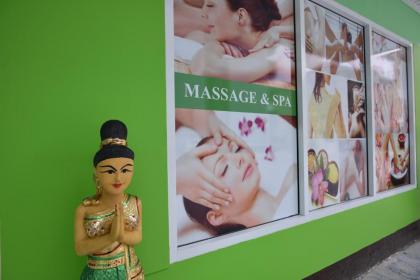Gold Airport Suites - image 2