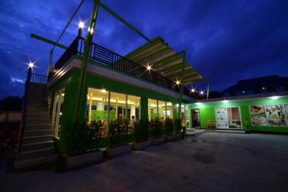 Gold Airport Suites - image 4