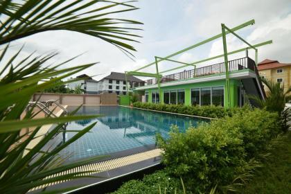 Gold Airport Suites - image 5