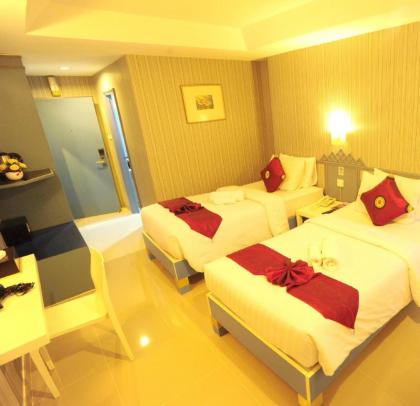 Aunchaleena Grand Hotel - image 2