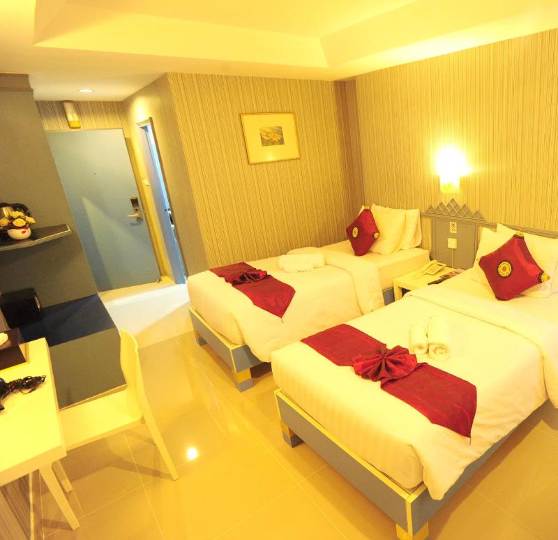 Aunchaleena Grand Hotel - image 2