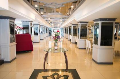 Aunchaleena Grand Hotel - image 4
