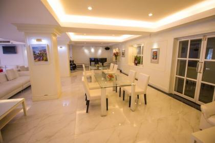 Aunchaleena Grand Hotel - image 5