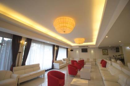 Aunchaleena Grand Hotel - image 6