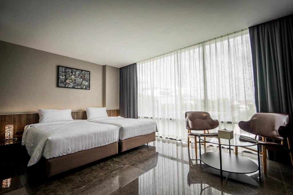 Onix Hotel Bangkok - main image