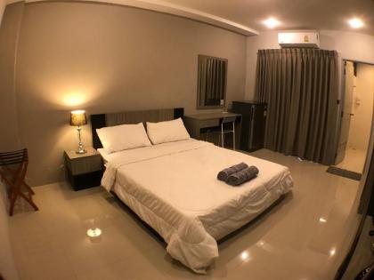 28 Place - image 11