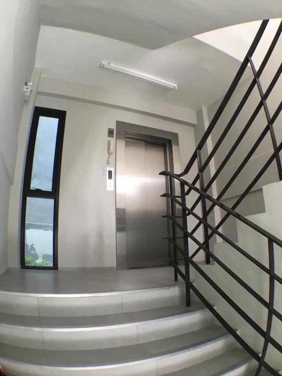 28 Place - image 4