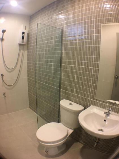 28 Place - image 8