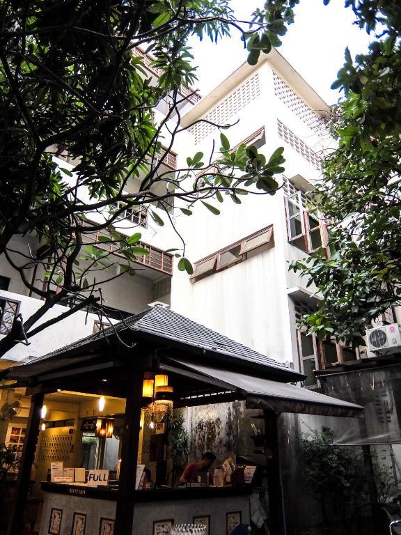Lamphuhouse Bangkok - SHA Extra Plus Certified - image 7