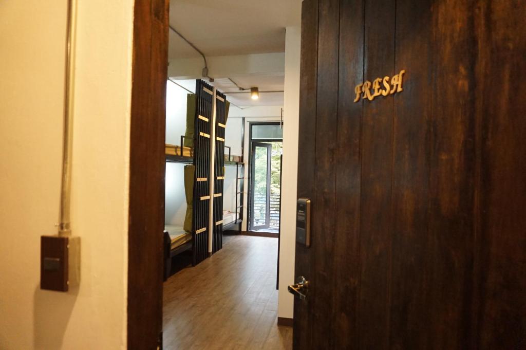 Feel Good Bangkok Hostel - image 2