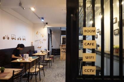 Feel Good Bangkok Hostel - image 11
