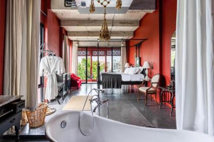 Amdaeng Bangkok Riverside Hotel - image 17