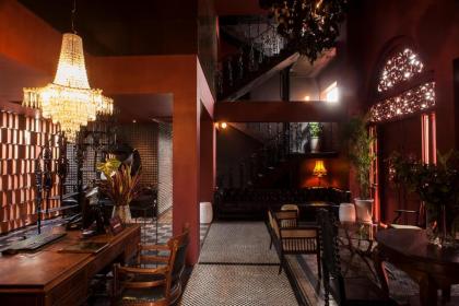 Amdaeng Bangkok Riverside Hotel - image 9