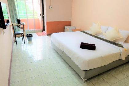 Goody Hotel (SHA Certified) - image 5