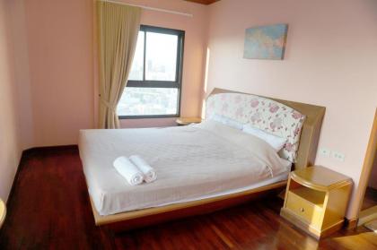 Grand Diamond Condominium - image 8
