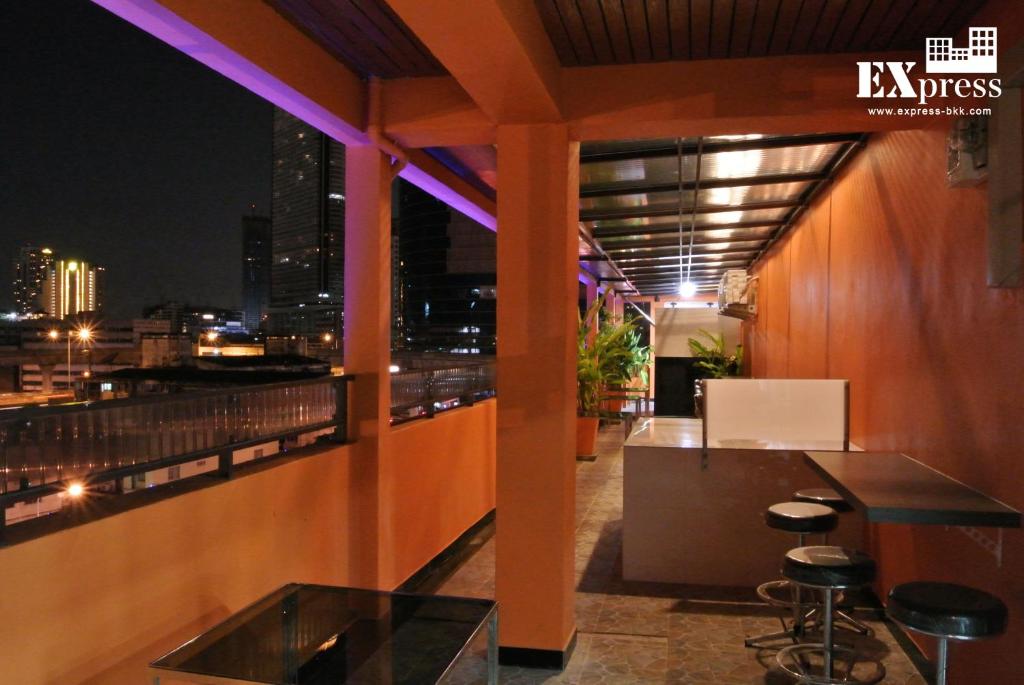 Express Hostel - image 4