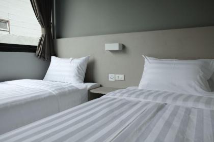 V VAREE Bangkok - image 11