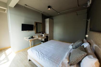 V VAREE Bangkok - image 18