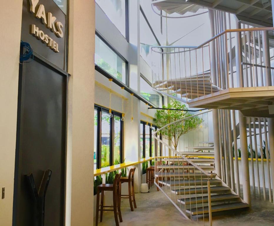 Yaks House Hostel - image 6
