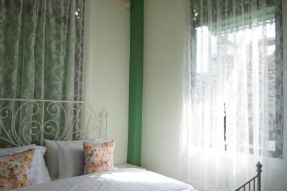 Green Teak House - image 11