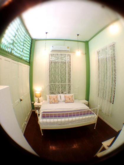 Green Teak House - image 2