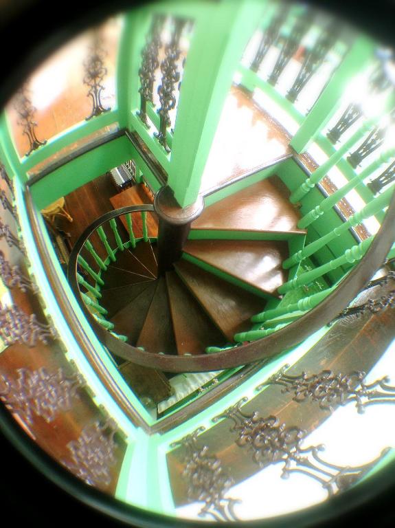Green Teak House - image 3
