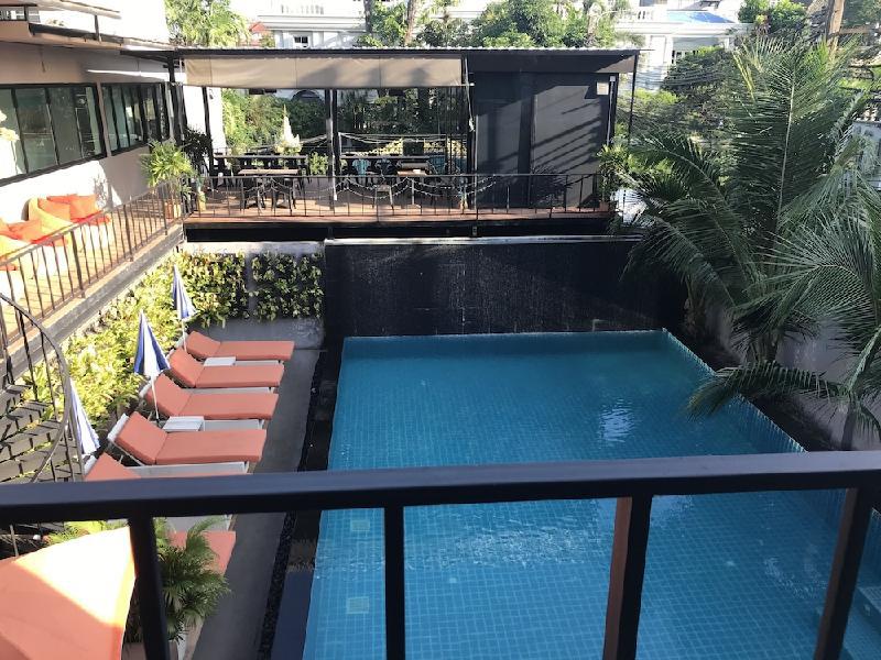 V20 Boutique Jacuzzi Hotel (SHA Extra Plus) - image 2