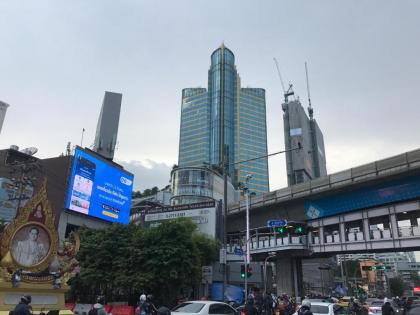 Twin Peaks Sukhumvit Suites - image 14