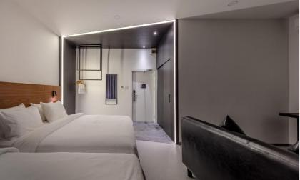 Reno Hotel Bangkok (SHA Extra Plus) - image 4