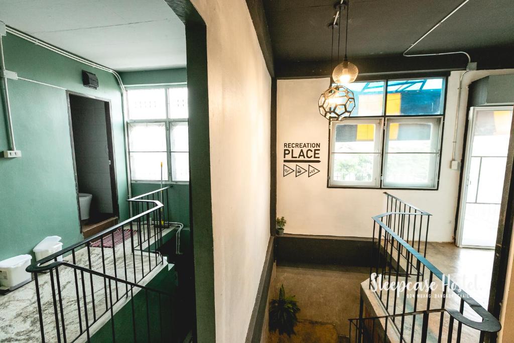 SLEEPCASE HOSTEL - image 6