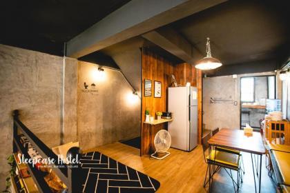SLEEPCASE HOSTEL - image 8