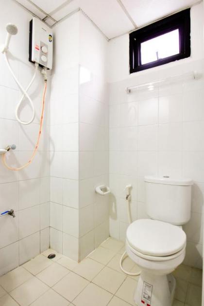 Super OYO 427 Chill Apartment - image 2