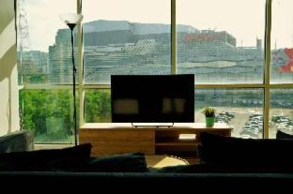 PANORAMIC VIEW/NIGHT LIFE/LOCAL FOOD - image 5